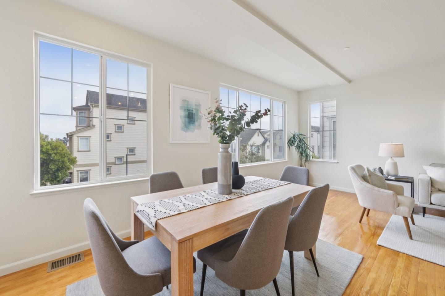 Detail Gallery Image 4 of 37 For 158 Oak Ave, South San Francisco,  CA 94080 - 3 Beds | 3/1 Baths