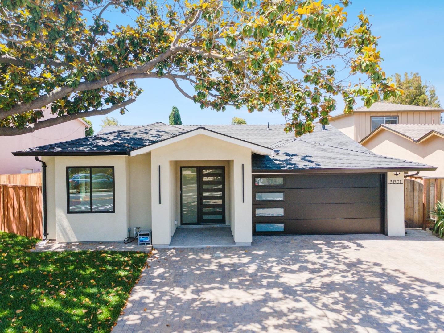 Detail Gallery Image 2 of 48 For 31301 San Andreas Dr, Union City,  CA 94587 - 4 Beds | 3 Baths