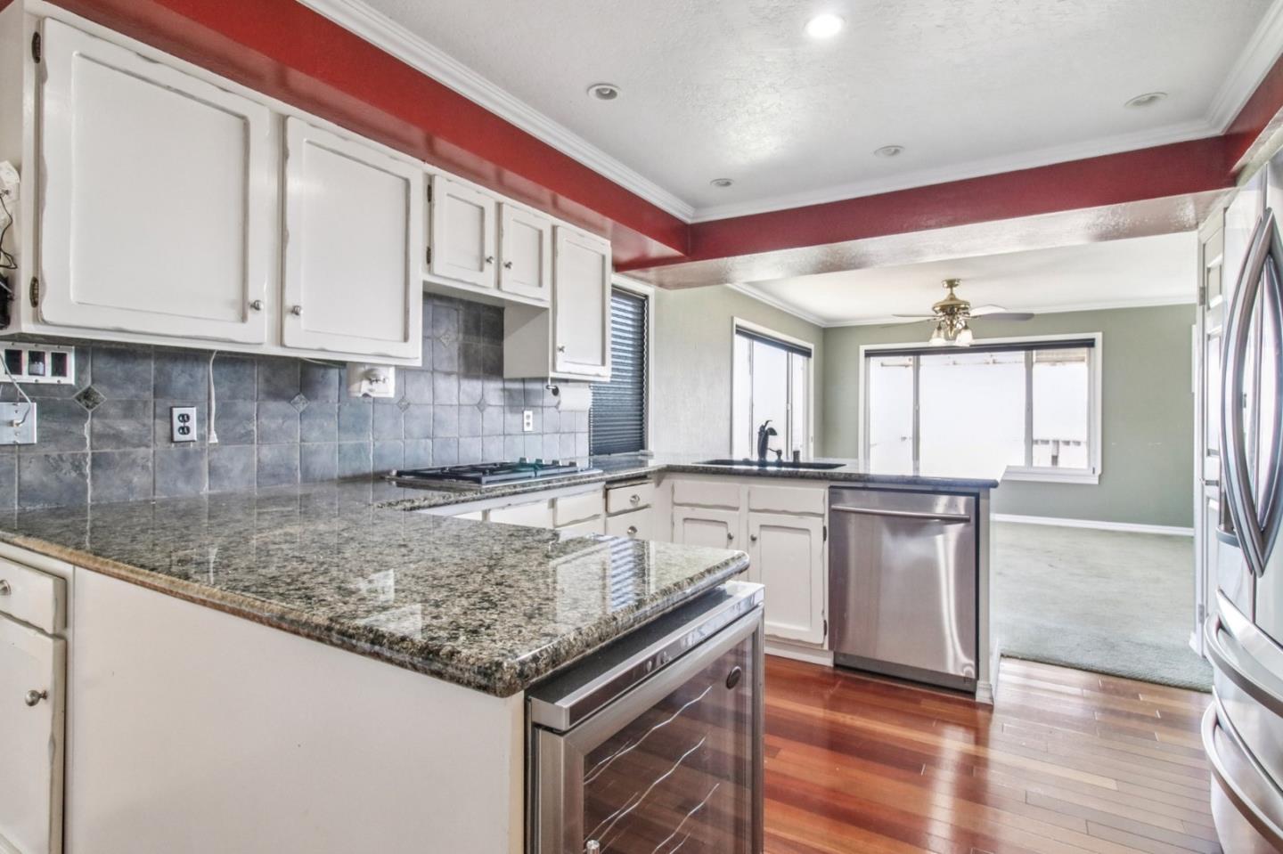 Detail Gallery Image 14 of 36 For 17365 Oak Leaf Dr, Morgan Hill,  CA 95037 - 4 Beds | 2/1 Baths