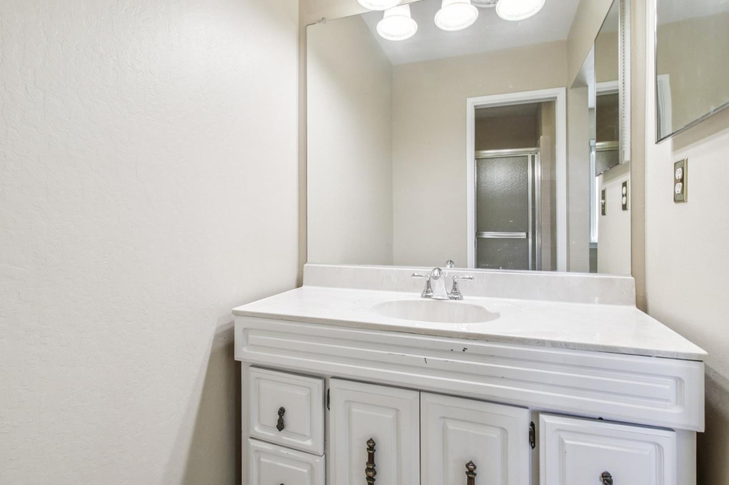 Detail Gallery Image 19 of 36 For 17365 Oak Leaf Dr, Morgan Hill,  CA 95037 - 4 Beds | 2/1 Baths