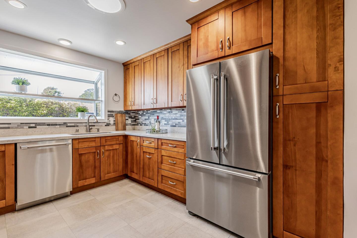 Detail Gallery Image 12 of 74 For 264 Arroyo Dr, Pacifica,  CA 94044 - 3 Beds | 1 Baths