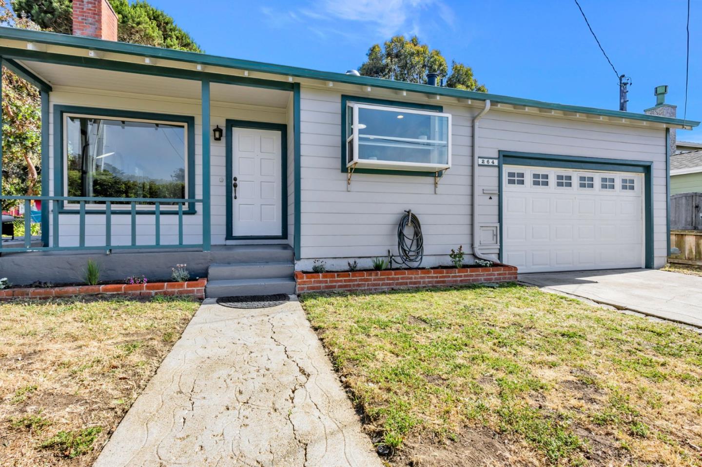 Detail Gallery Image 2 of 74 For 264 Arroyo Dr, Pacifica,  CA 94044 - 3 Beds | 1 Baths