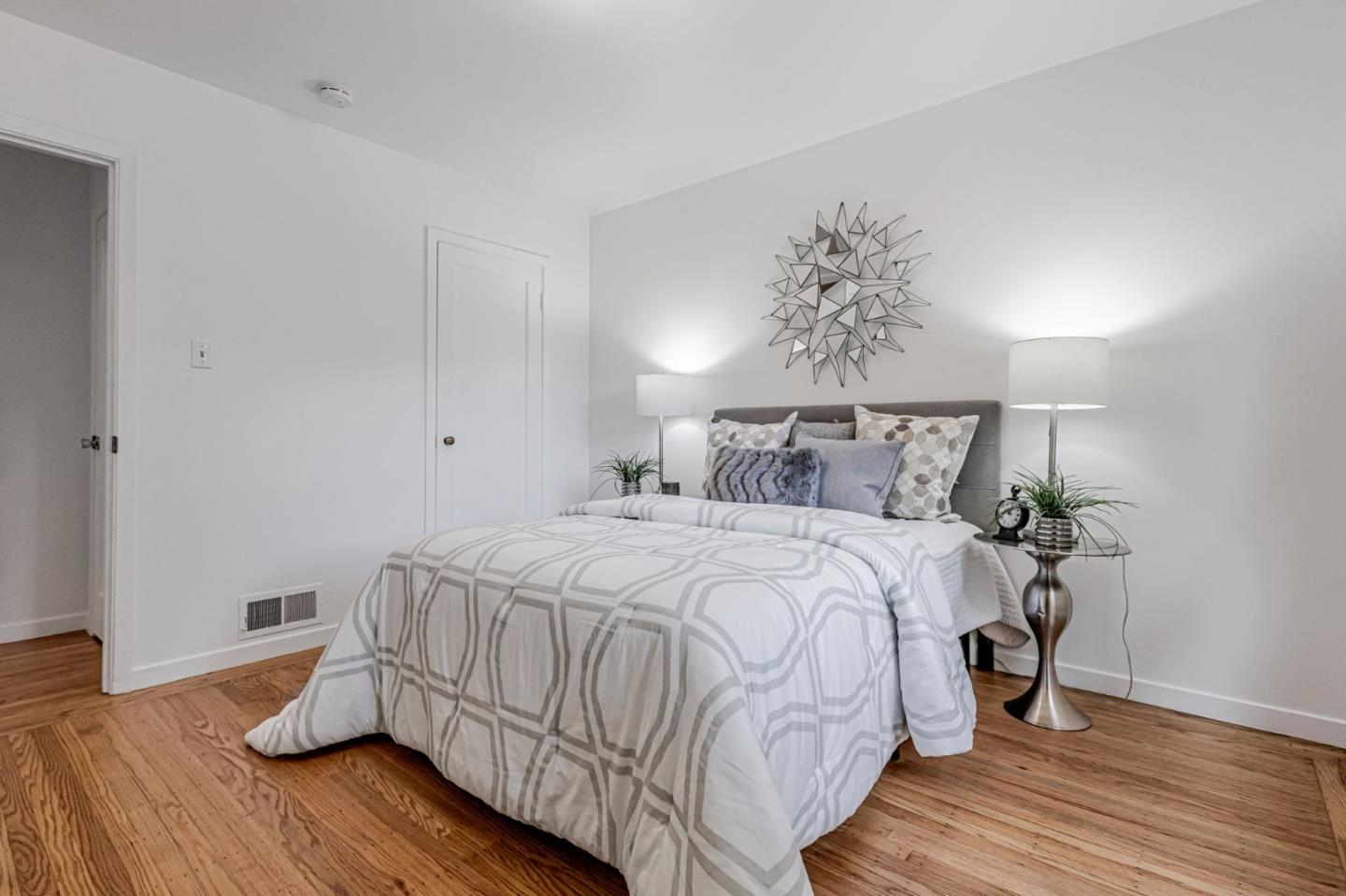 Detail Gallery Image 20 of 74 For 264 Arroyo Dr, Pacifica,  CA 94044 - 3 Beds | 1 Baths