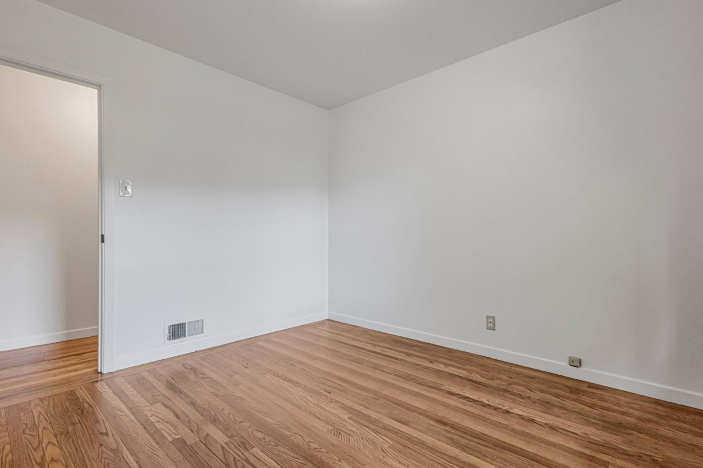 Detail Gallery Image 28 of 74 For 264 Arroyo Dr, Pacifica,  CA 94044 - 3 Beds | 1 Baths