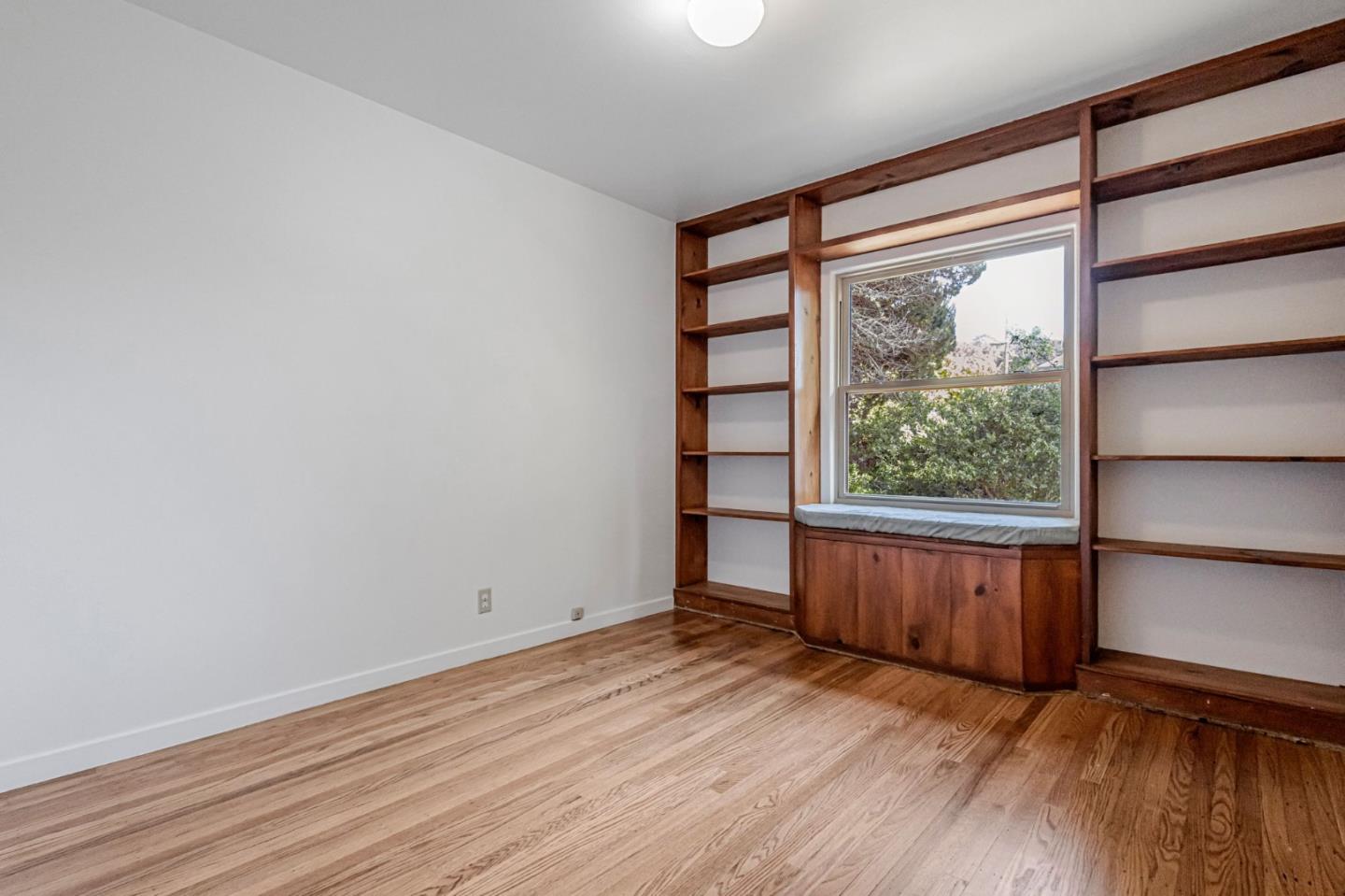 Detail Gallery Image 29 of 74 For 264 Arroyo Dr, Pacifica,  CA 94044 - 3 Beds | 1 Baths