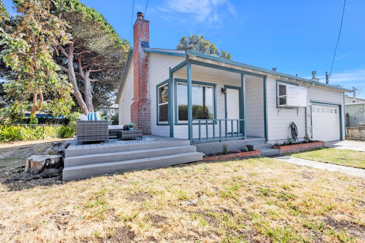 Detail Gallery Image 3 of 74 For 264 Arroyo Dr, Pacifica,  CA 94044 - 3 Beds | 1 Baths