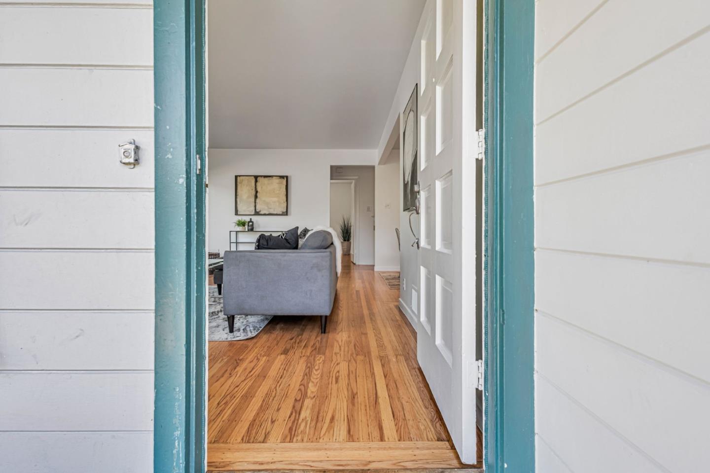Detail Gallery Image 6 of 74 For 264 Arroyo Dr, Pacifica,  CA 94044 - 3 Beds | 1 Baths
