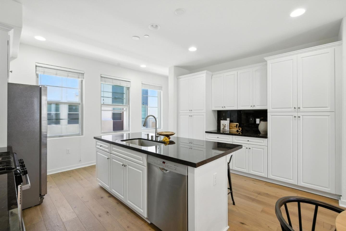 Detail Gallery Image 15 of 61 For 978 Cassia Pl, San Jose,  CA 95131 - 3 Beds | 3/1 Baths