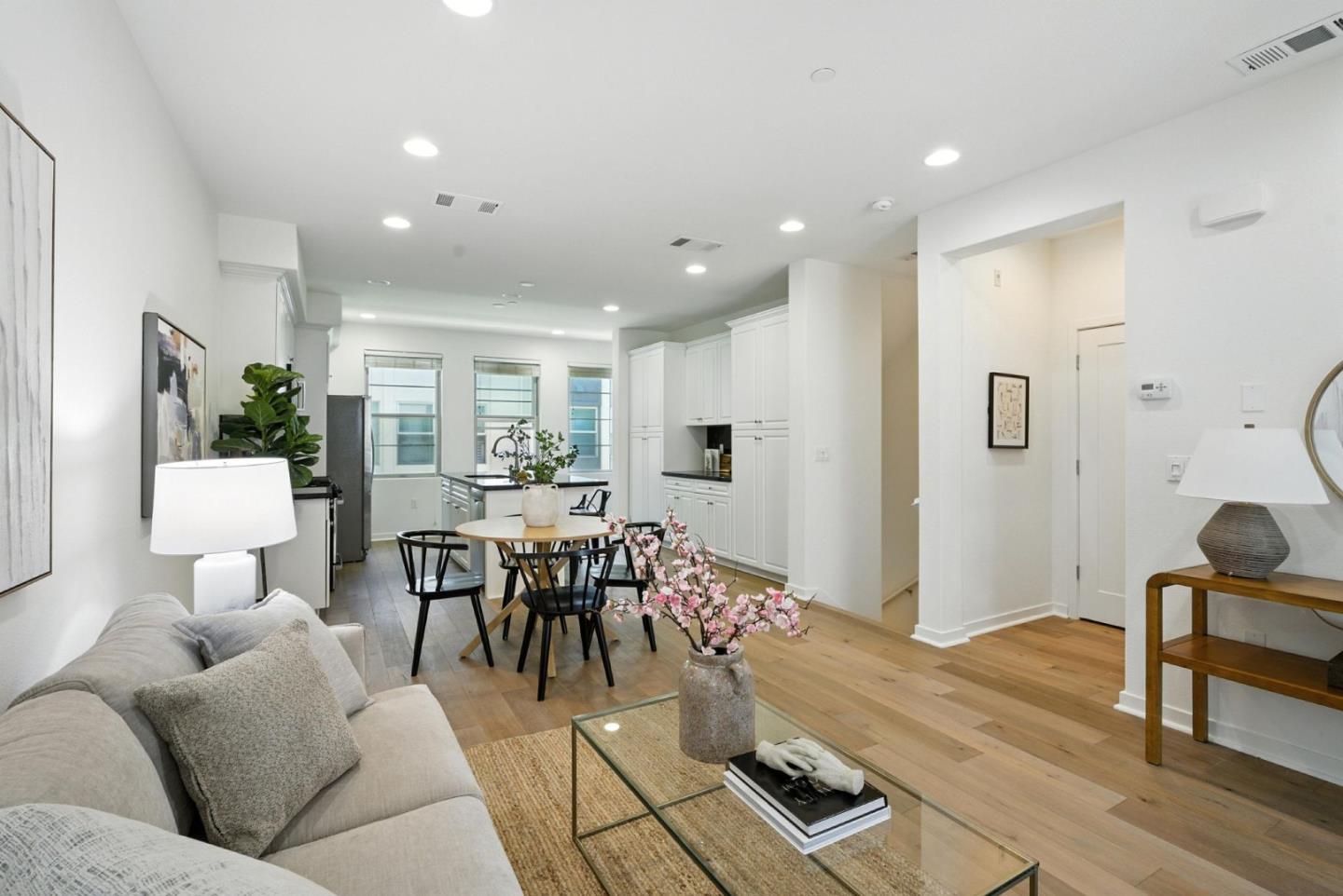 Detail Gallery Image 3 of 61 For 978 Cassia Pl, San Jose,  CA 95131 - 3 Beds | 3/1 Baths