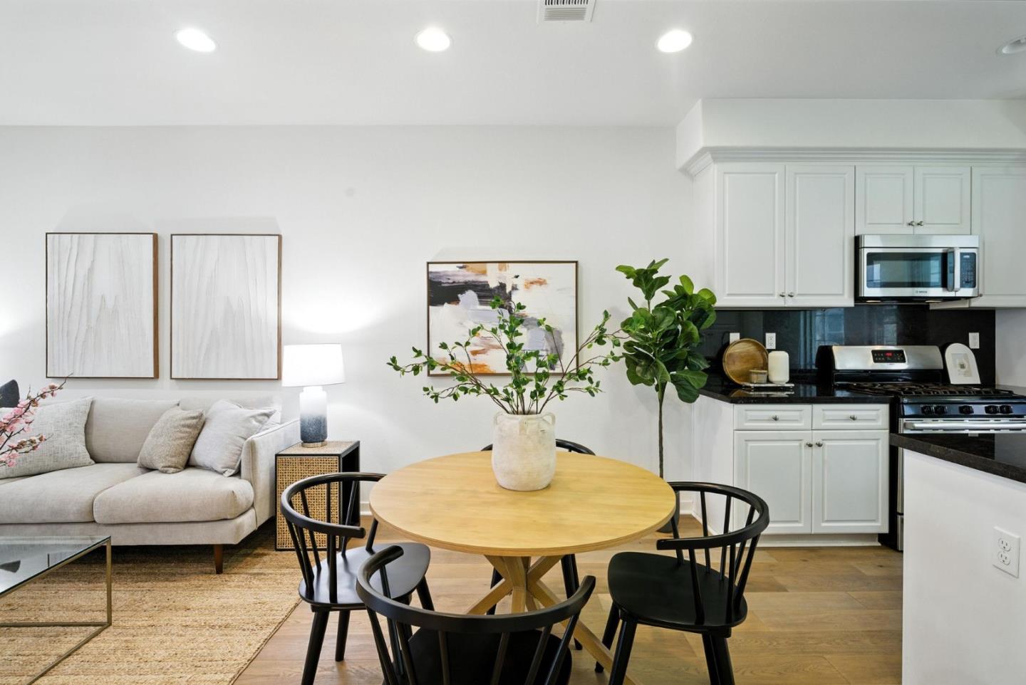 Detail Gallery Image 4 of 61 For 978 Cassia Pl, San Jose,  CA 95131 - 3 Beds | 3/1 Baths