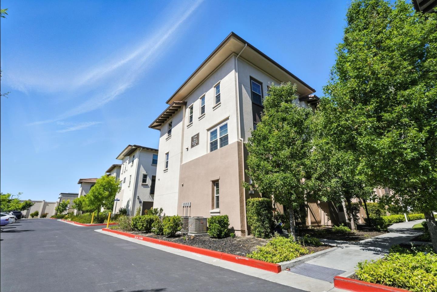 Detail Gallery Image 56 of 61 For 978 Cassia Pl, San Jose,  CA 95131 - 3 Beds | 3/1 Baths