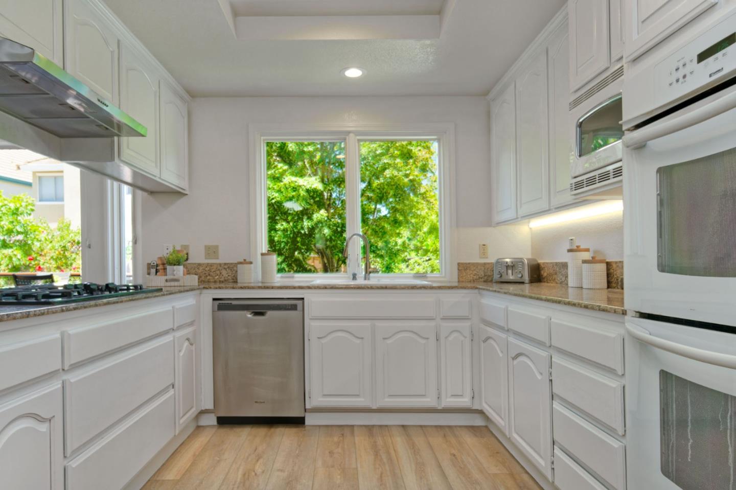 Detail Gallery Image 16 of 57 For 6536 Leyland Park Dr, San Jose,  CA 95120 - 4 Beds | 2/1 Baths