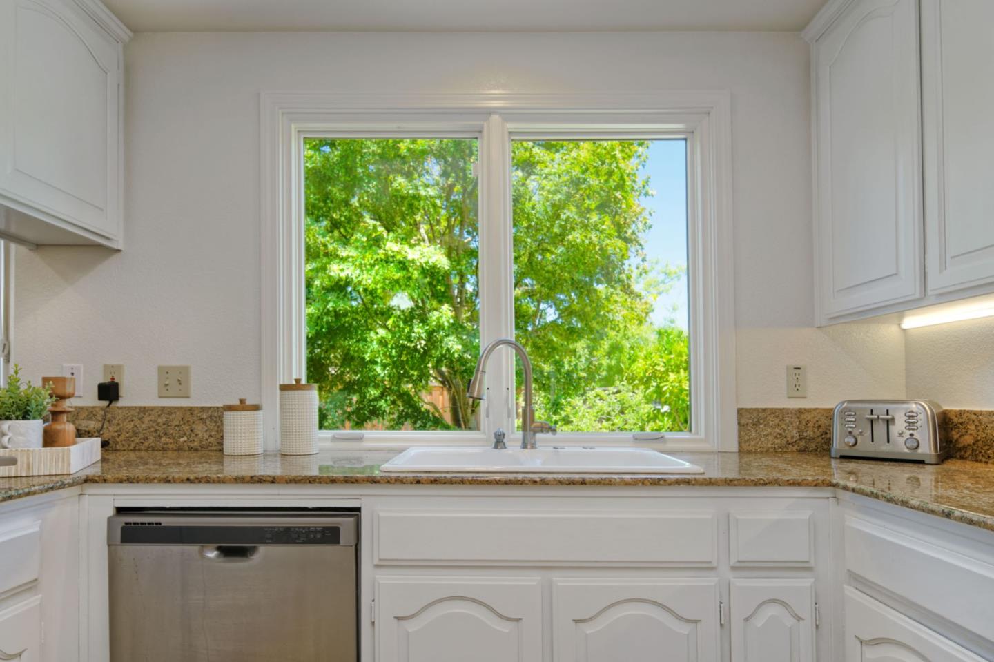 Detail Gallery Image 19 of 57 For 6536 Leyland Park Dr, San Jose,  CA 95120 - 4 Beds | 2/1 Baths