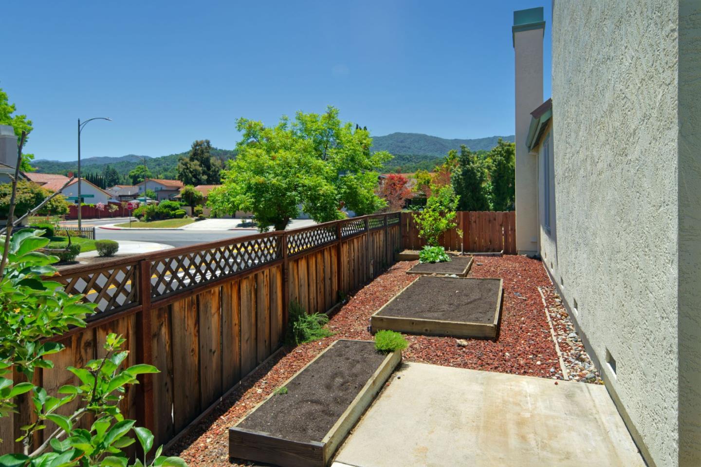 Detail Gallery Image 41 of 57 For 6536 Leyland Park Dr, San Jose,  CA 95120 - 4 Beds | 2/1 Baths