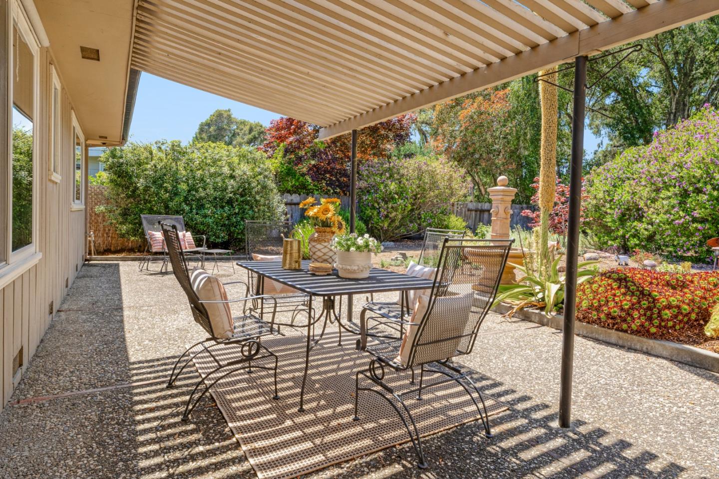 Detail Gallery Image 33 of 53 For 2071 Huntington Dr, Aptos,  CA 95003 - 3 Beds | 2 Baths