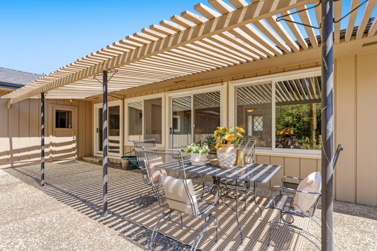 Detail Gallery Image 34 of 53 For 2071 Huntington Dr, Aptos,  CA 95003 - 3 Beds | 2 Baths