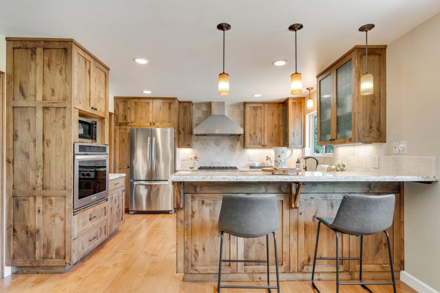 Detail Gallery Image 9 of 53 For 2071 Huntington Dr, Aptos,  CA 95003 - 3 Beds | 2 Baths