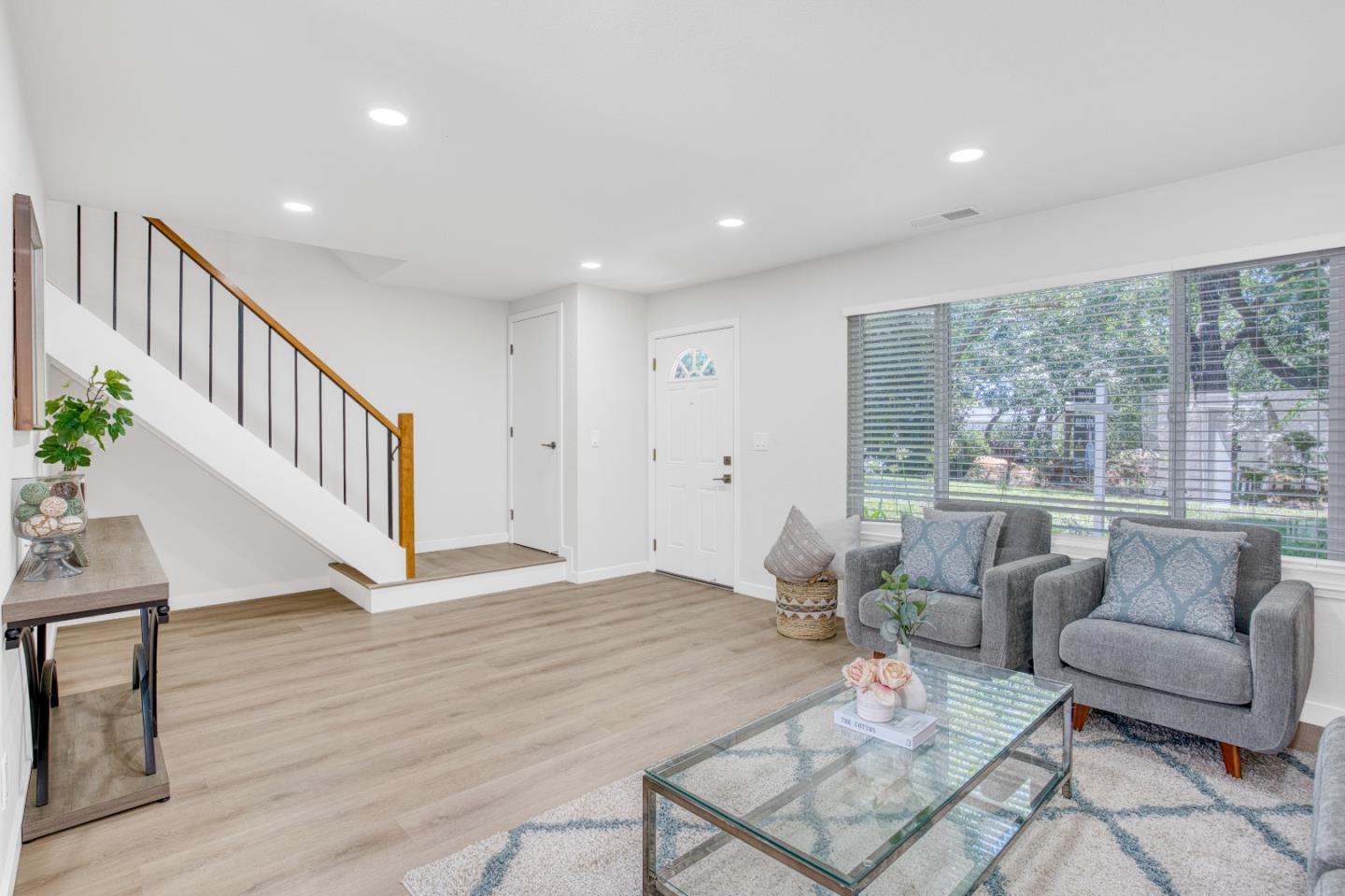 Detail Gallery Image 6 of 65 For 3016 Ironside Ct, San Jose,  CA 95132 - 4 Beds | 2/1 Baths
