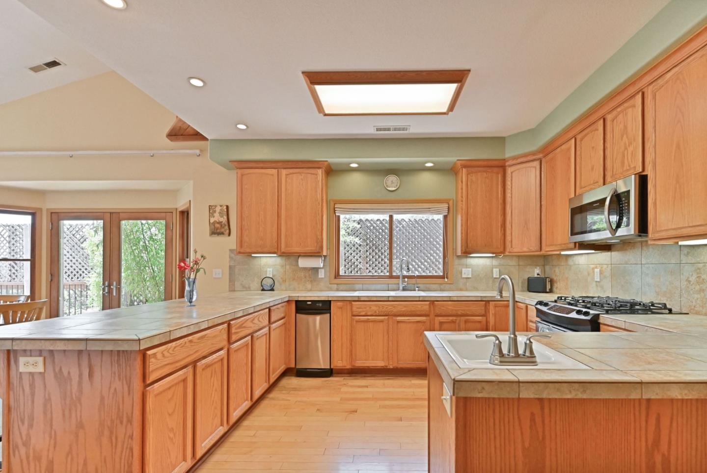 Detail Gallery Image 14 of 78 For 18757 Sunrise Way, Tuolumne,  CA 95379 - 5 Beds | 4 Baths