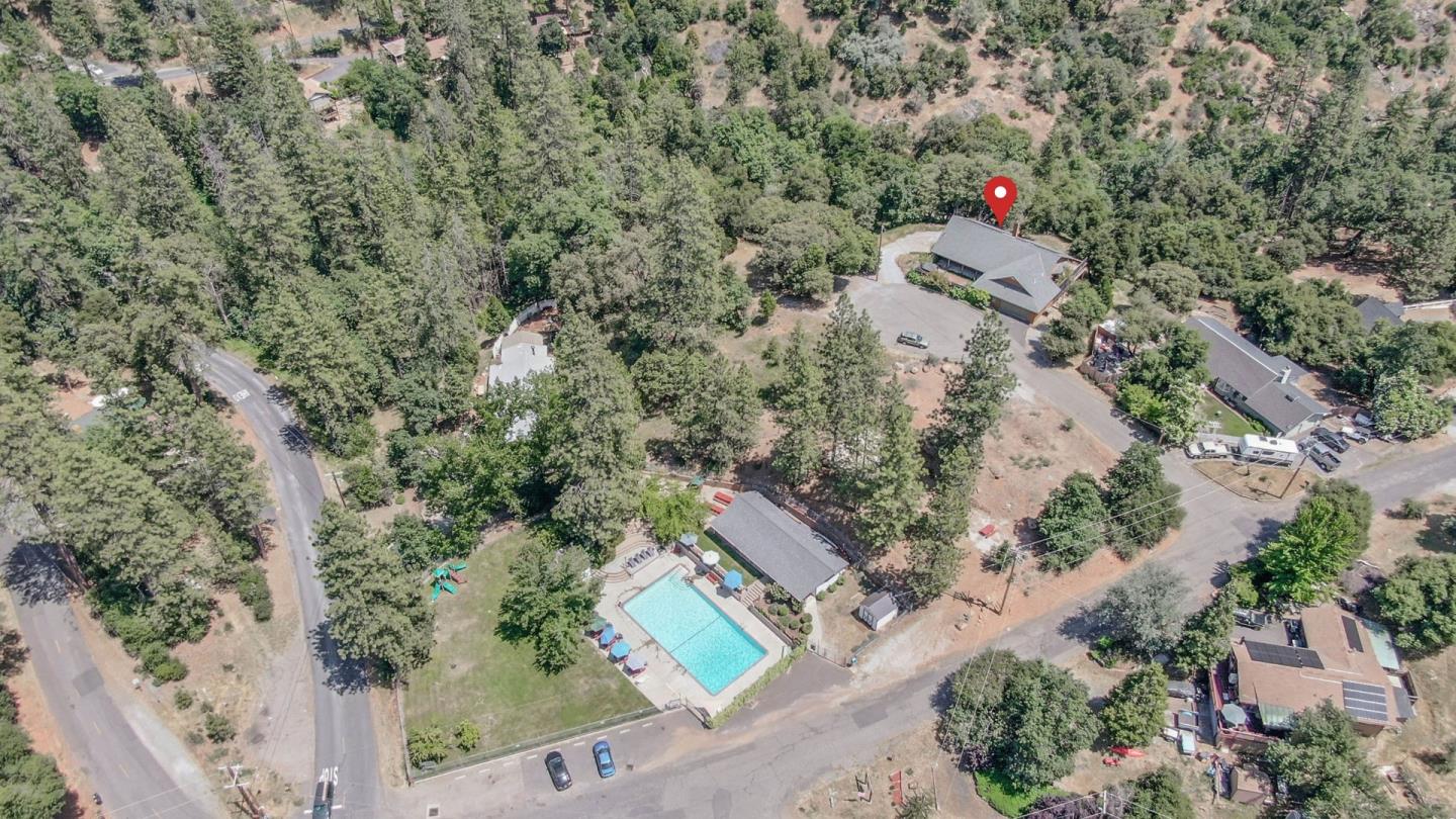 Detail Gallery Image 2 of 78 For 18757 Sunrise Way, Tuolumne,  CA 95379 - 5 Beds | 4 Baths