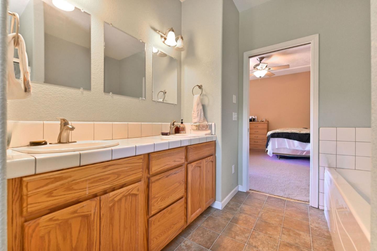 Detail Gallery Image 24 of 78 For 18757 Sunrise Way, Tuolumne,  CA 95379 - 5 Beds | 4 Baths