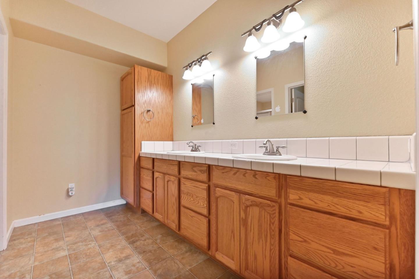 Detail Gallery Image 45 of 78 For 18757 Sunrise Way, Tuolumne,  CA 95379 - 5 Beds | 4 Baths
