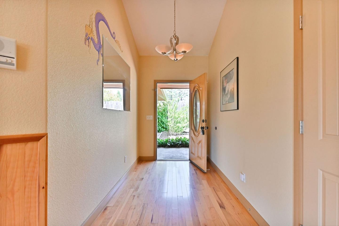 Detail Gallery Image 6 of 78 For 18757 Sunrise Way, Tuolumne,  CA 95379 - 5 Beds | 4 Baths