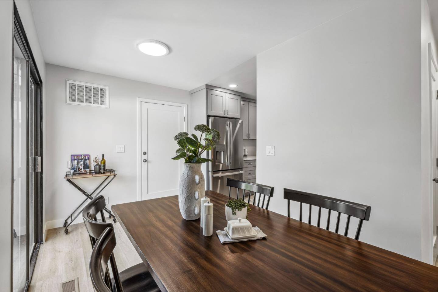 Detail Gallery Image 11 of 42 For 8448 Delta Dr, Gilroy,  CA 95020 - 2 Beds | 1/1 Baths
