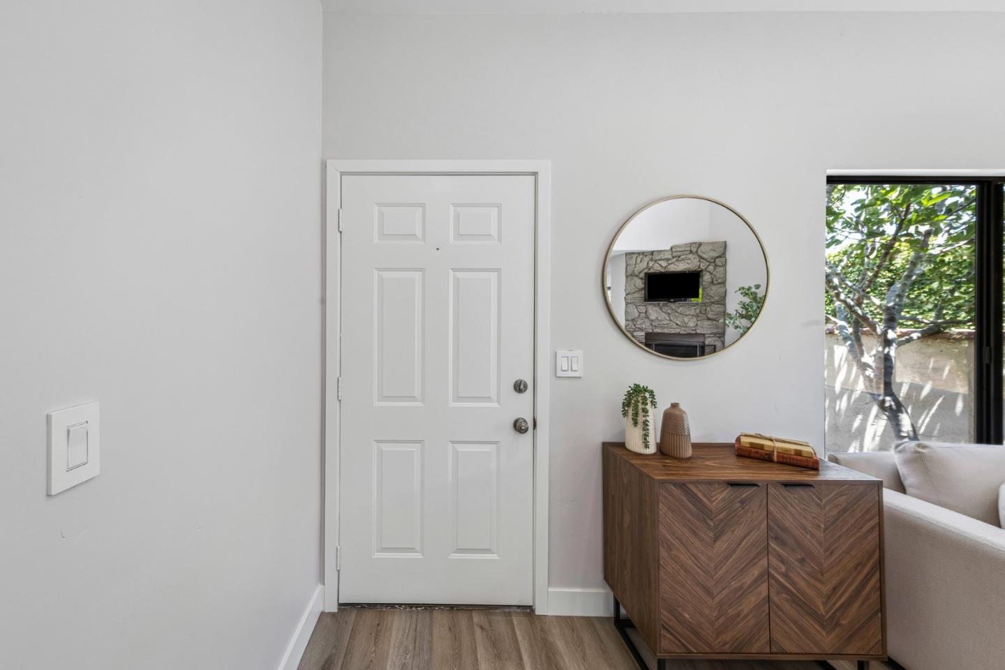 Detail Gallery Image 2 of 42 For 8448 Delta Dr, Gilroy,  CA 95020 - 2 Beds | 1/1 Baths