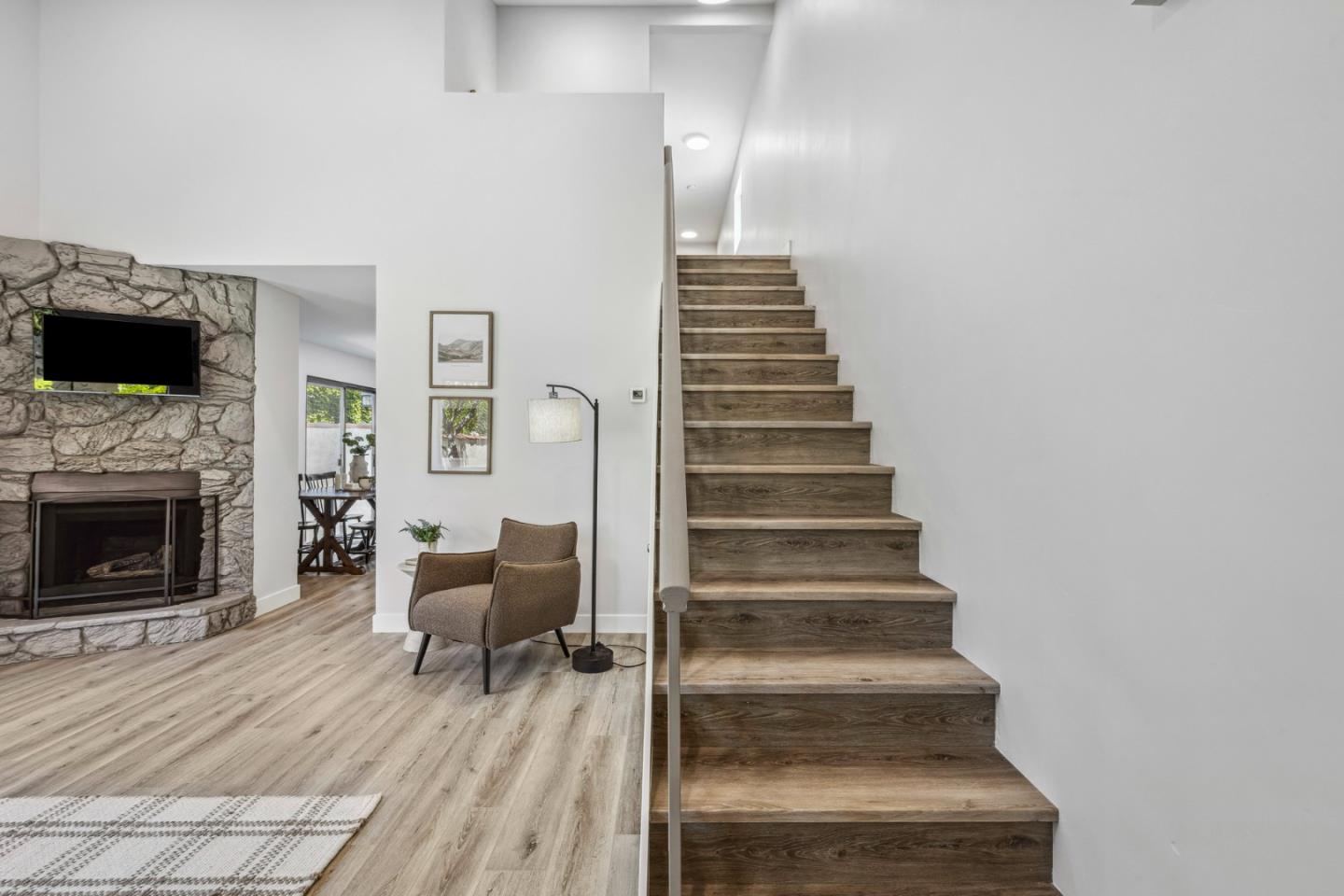 Detail Gallery Image 3 of 42 For 8448 Delta Dr, Gilroy,  CA 95020 - 2 Beds | 1/1 Baths