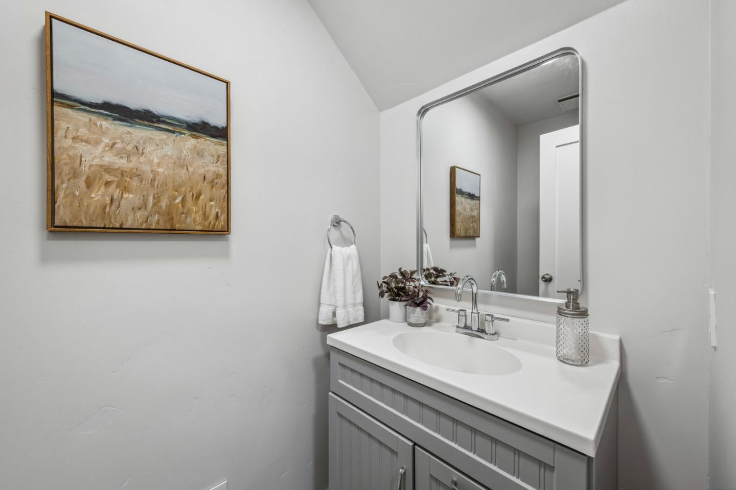 Detail Gallery Image 9 of 42 For 8448 Delta Dr, Gilroy,  CA 95020 - 2 Beds | 1/1 Baths