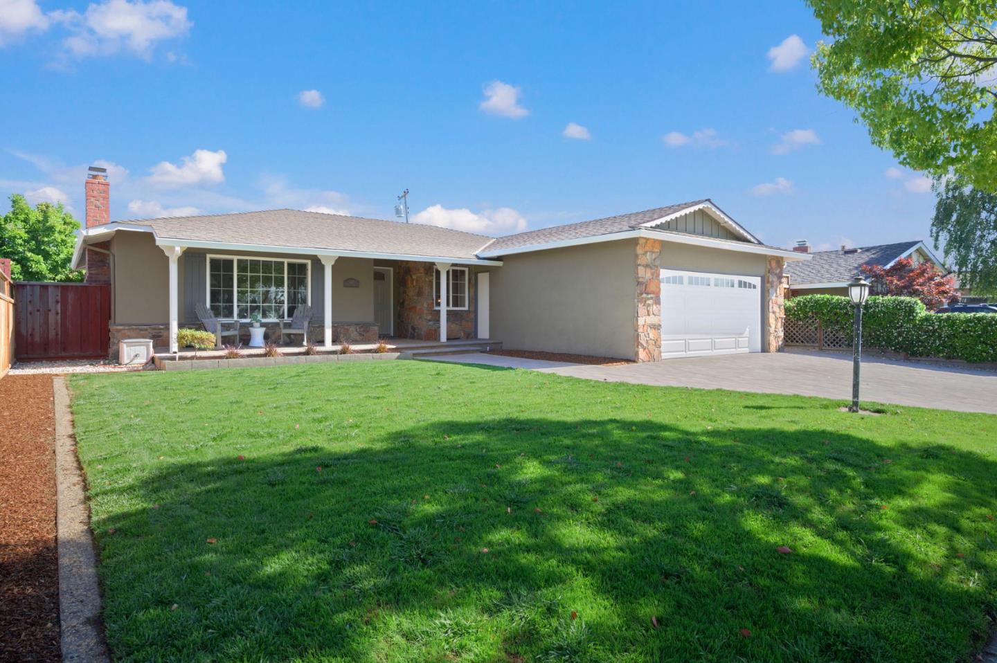 Detail Gallery Image 3 of 46 For 1682 Noreen Dr, San Jose,  CA 95124 - 3 Beds | 2 Baths