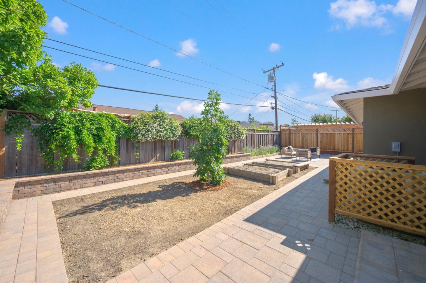 Detail Gallery Image 38 of 46 For 1682 Noreen Dr, San Jose,  CA 95124 - 3 Beds | 2 Baths