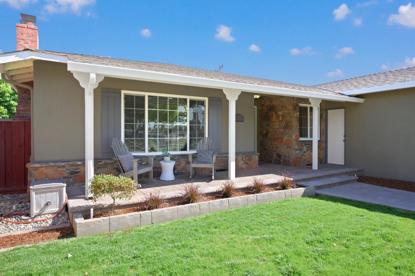 Detail Gallery Image 4 of 46 For 1682 Noreen Dr, San Jose,  CA 95124 - 3 Beds | 2 Baths