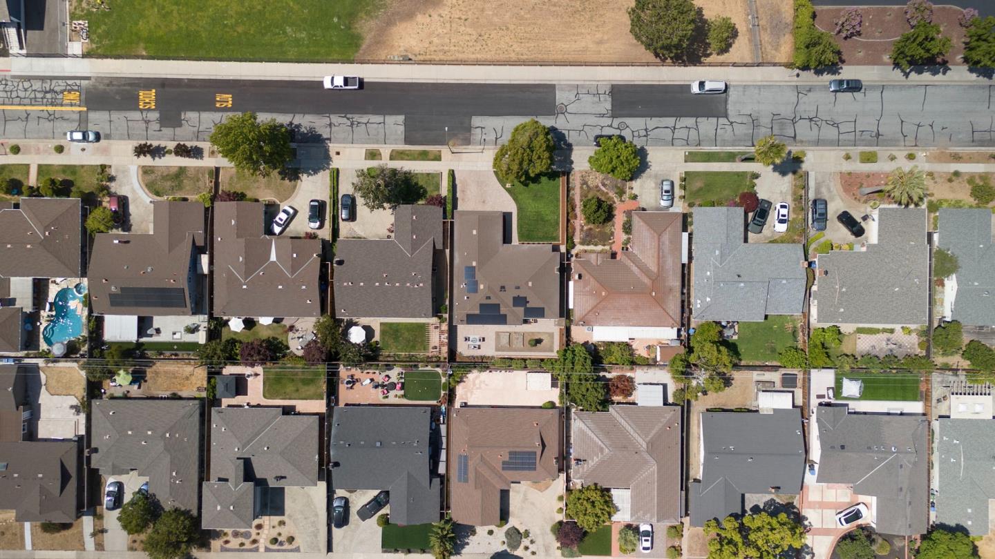 Detail Gallery Image 43 of 46 For 1682 Noreen Dr, San Jose,  CA 95124 - 3 Beds | 2 Baths