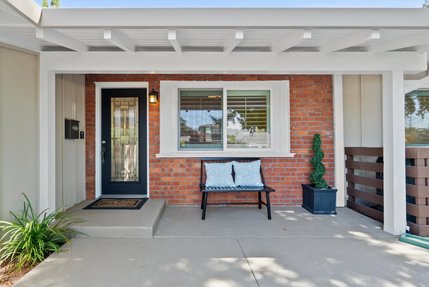 Detail Gallery Image 4 of 35 For 1967 Bernice Way, San Jose,  CA 95124 - 3 Beds | 1 Baths
