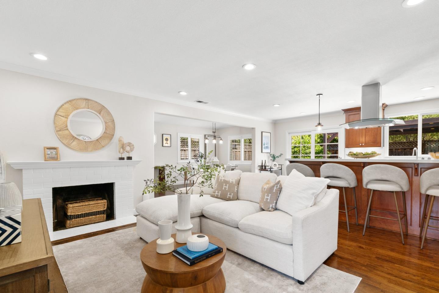 Detail Gallery Image 7 of 35 For 1967 Bernice Way, San Jose,  CA 95124 - 3 Beds | 1 Baths