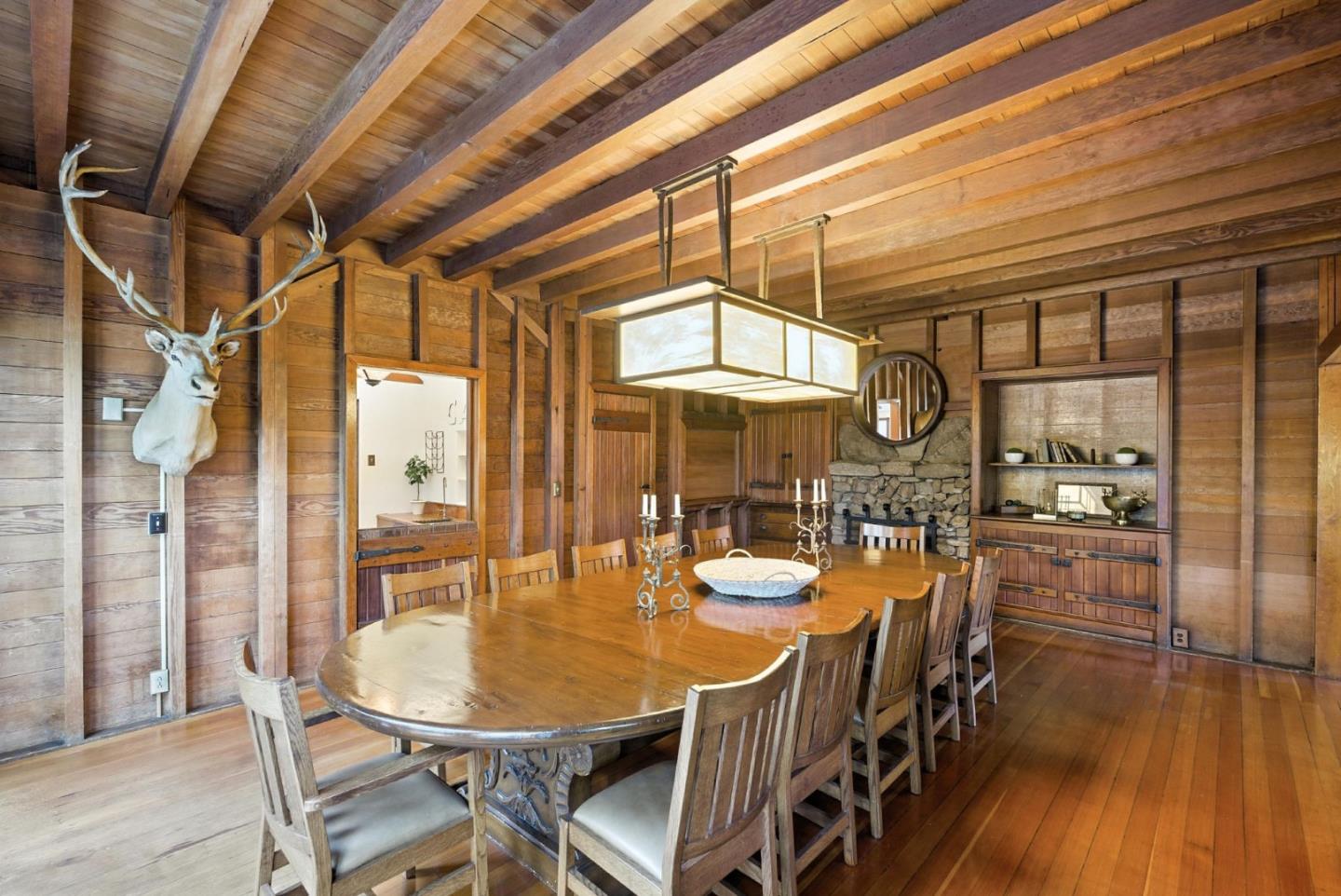 Detail Gallery Image 10 of 46 For 600 Martin St, Monterey,  CA 93940 - 6 Beds | 4/1 Baths