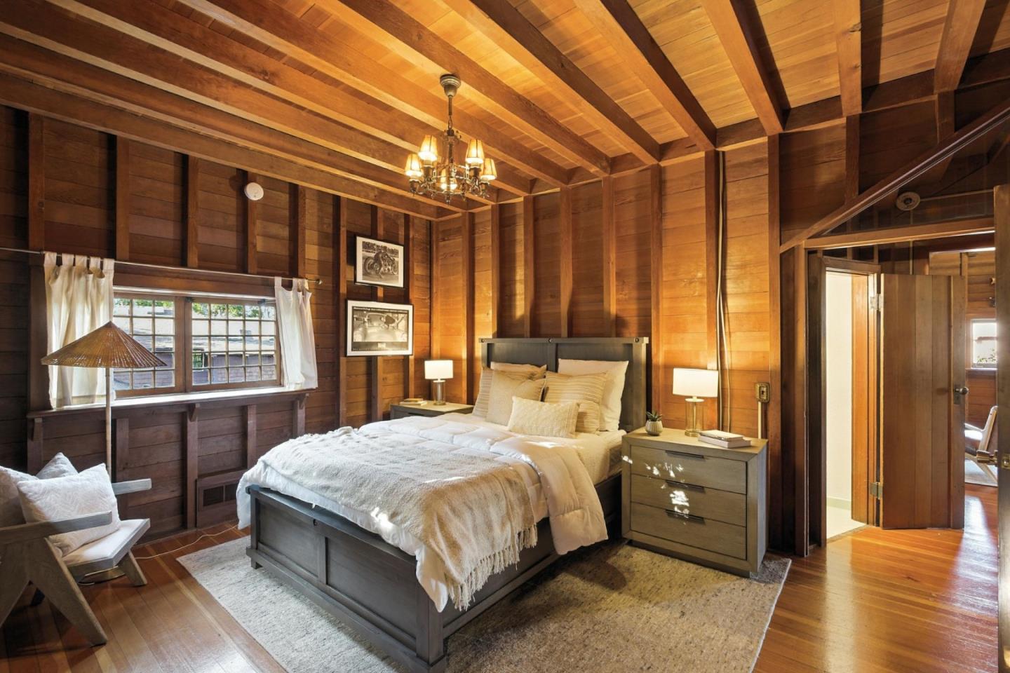 Detail Gallery Image 18 of 46 For 600 Martin St, Monterey,  CA 93940 - 6 Beds | 4/1 Baths