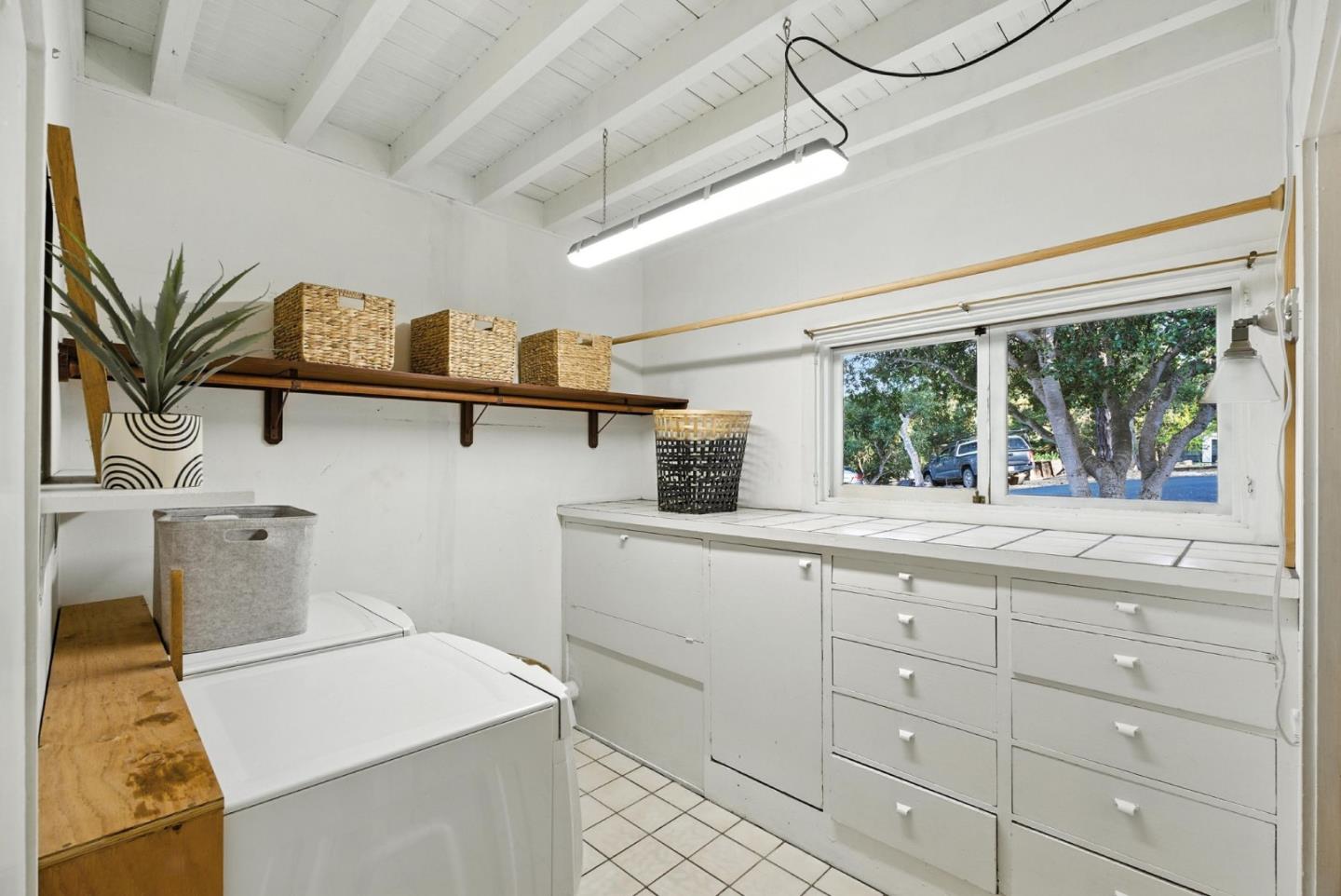 Detail Gallery Image 22 of 46 For 600 Martin St, Monterey,  CA 93940 - 6 Beds | 4/1 Baths