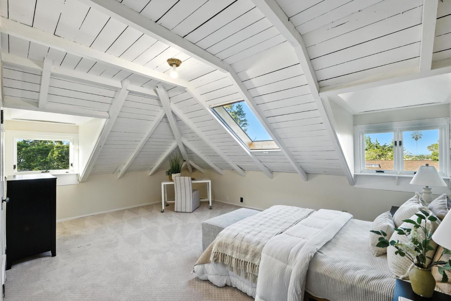 Detail Gallery Image 28 of 46 For 600 Martin St, Monterey,  CA 93940 - 6 Beds | 4/1 Baths