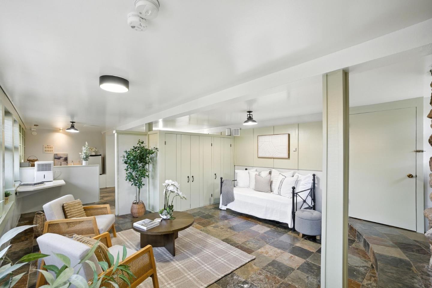Detail Gallery Image 36 of 46 For 600 Martin St, Monterey,  CA 93940 - 6 Beds | 4/1 Baths