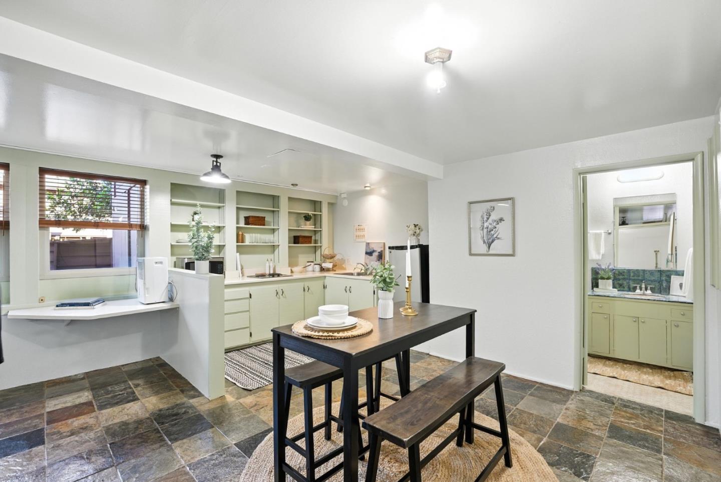 Detail Gallery Image 38 of 46 For 600 Martin St, Monterey,  CA 93940 - 6 Beds | 4/1 Baths