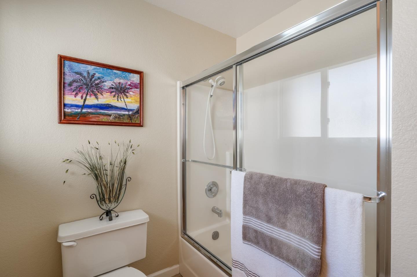 Detail Gallery Image 28 of 37 For 290 Bonita Ln, Foster City,  CA 94404 - 3 Beds | 2/1 Baths