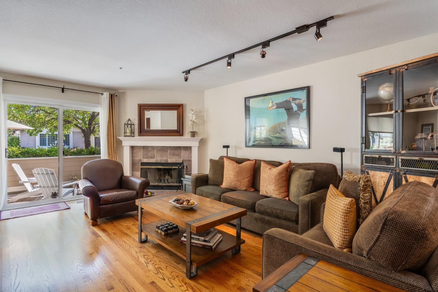 Detail Gallery Image 4 of 37 For 290 Bonita Ln, Foster City,  CA 94404 - 3 Beds | 2/1 Baths