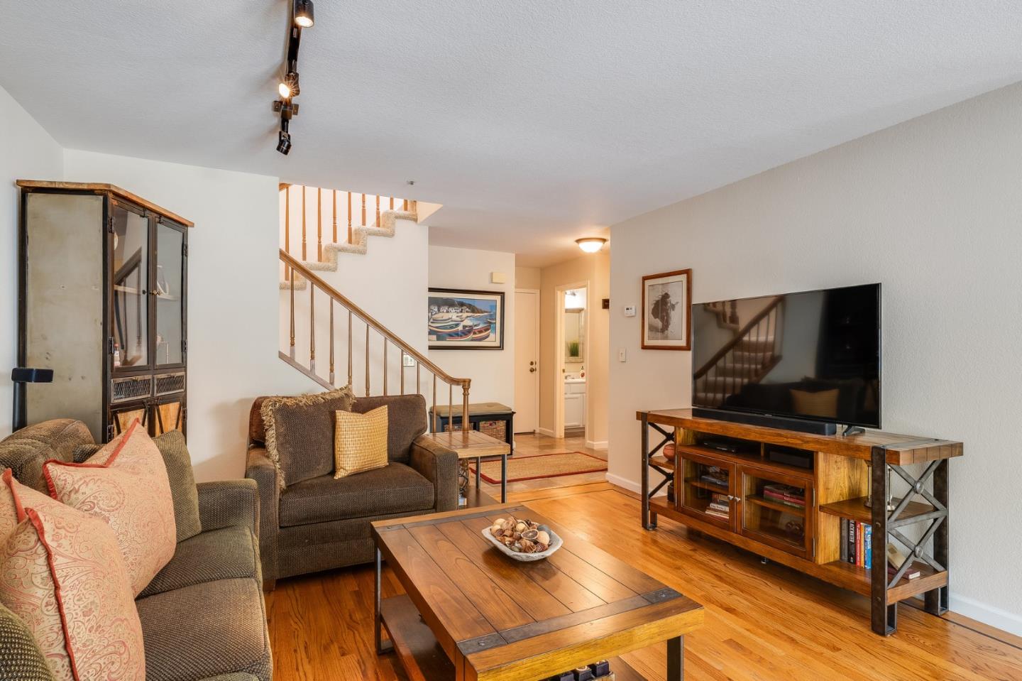 Detail Gallery Image 6 of 37 For 290 Bonita Ln, Foster City,  CA 94404 - 3 Beds | 2/1 Baths