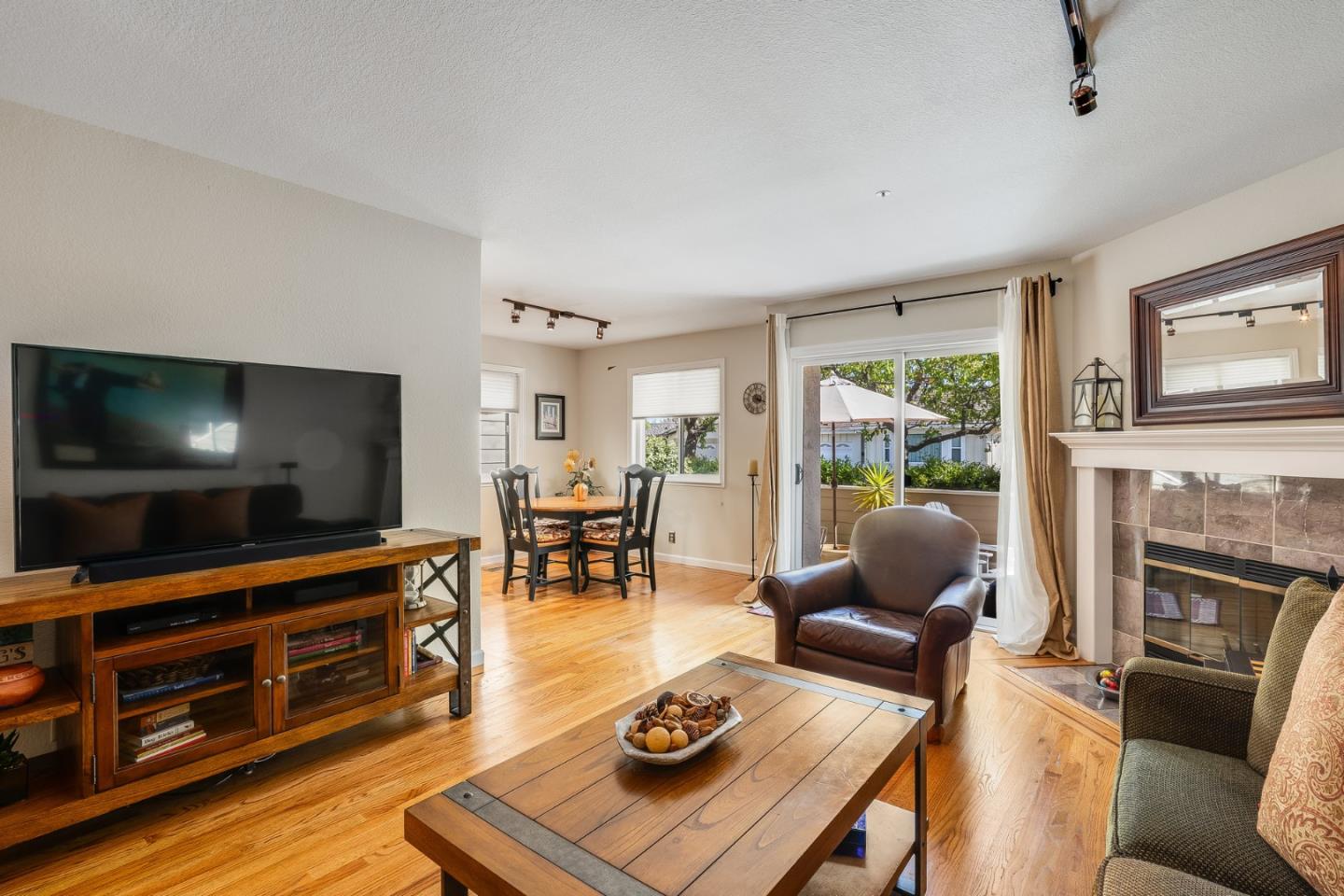 Detail Gallery Image 7 of 37 For 290 Bonita Ln, Foster City,  CA 94404 - 3 Beds | 2/1 Baths