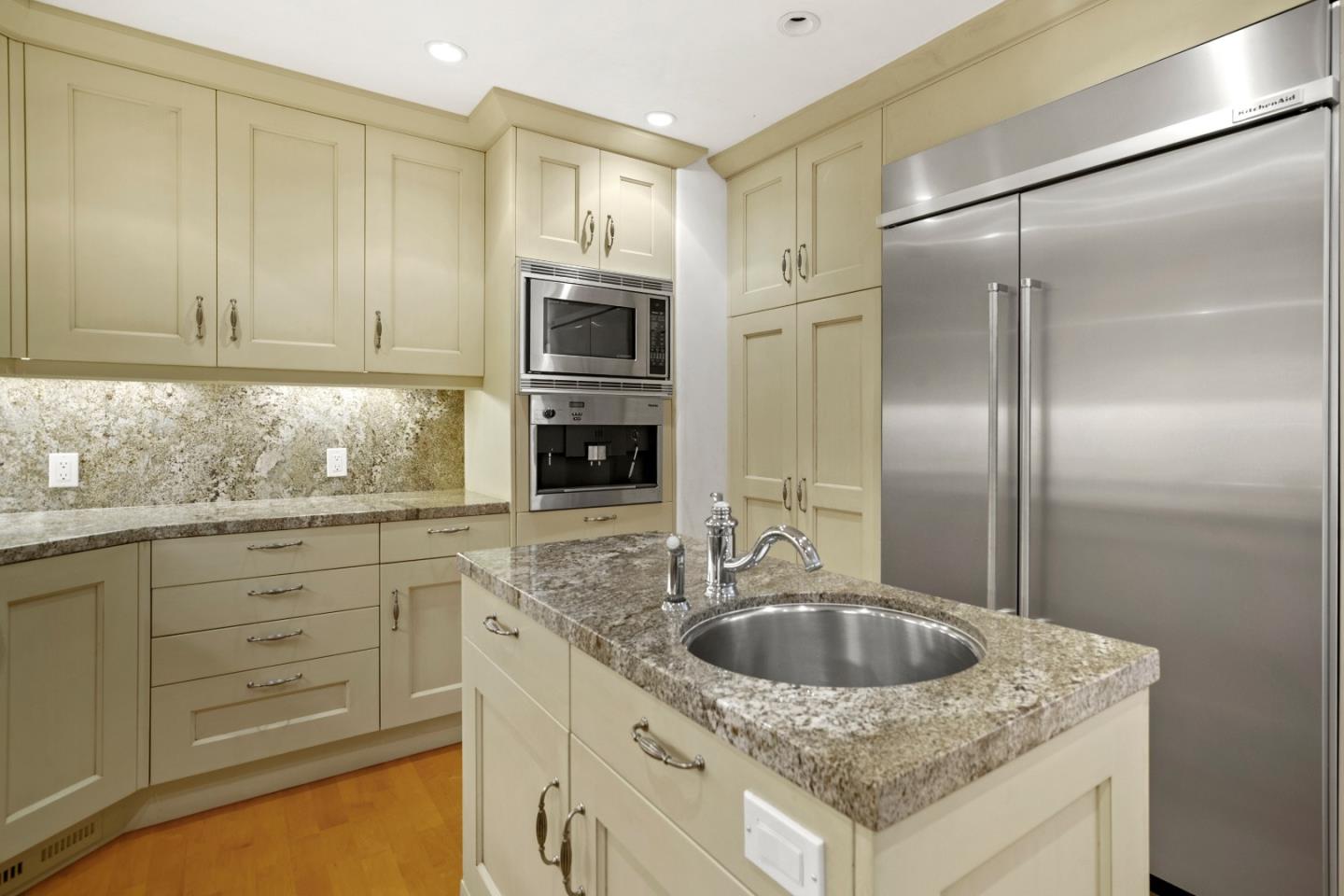 Detail Gallery Image 11 of 27 For 1030 Vaquero Rd, Pebble Beach,  CA 93953 - 4 Beds | 2/1 Baths