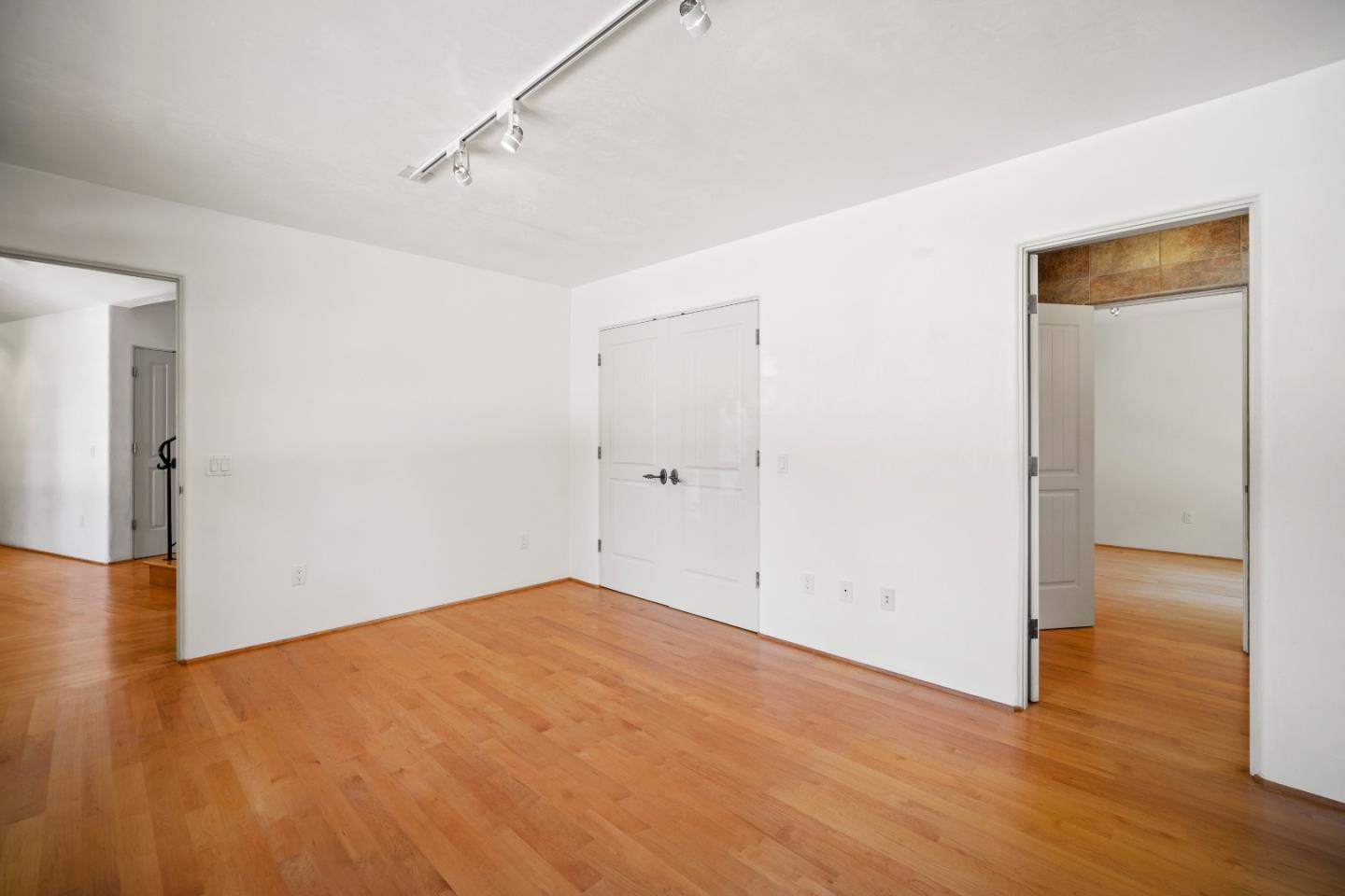 Detail Gallery Image 14 of 27 For 1030 Vaquero Rd, Pebble Beach,  CA 93953 - 4 Beds | 2/1 Baths