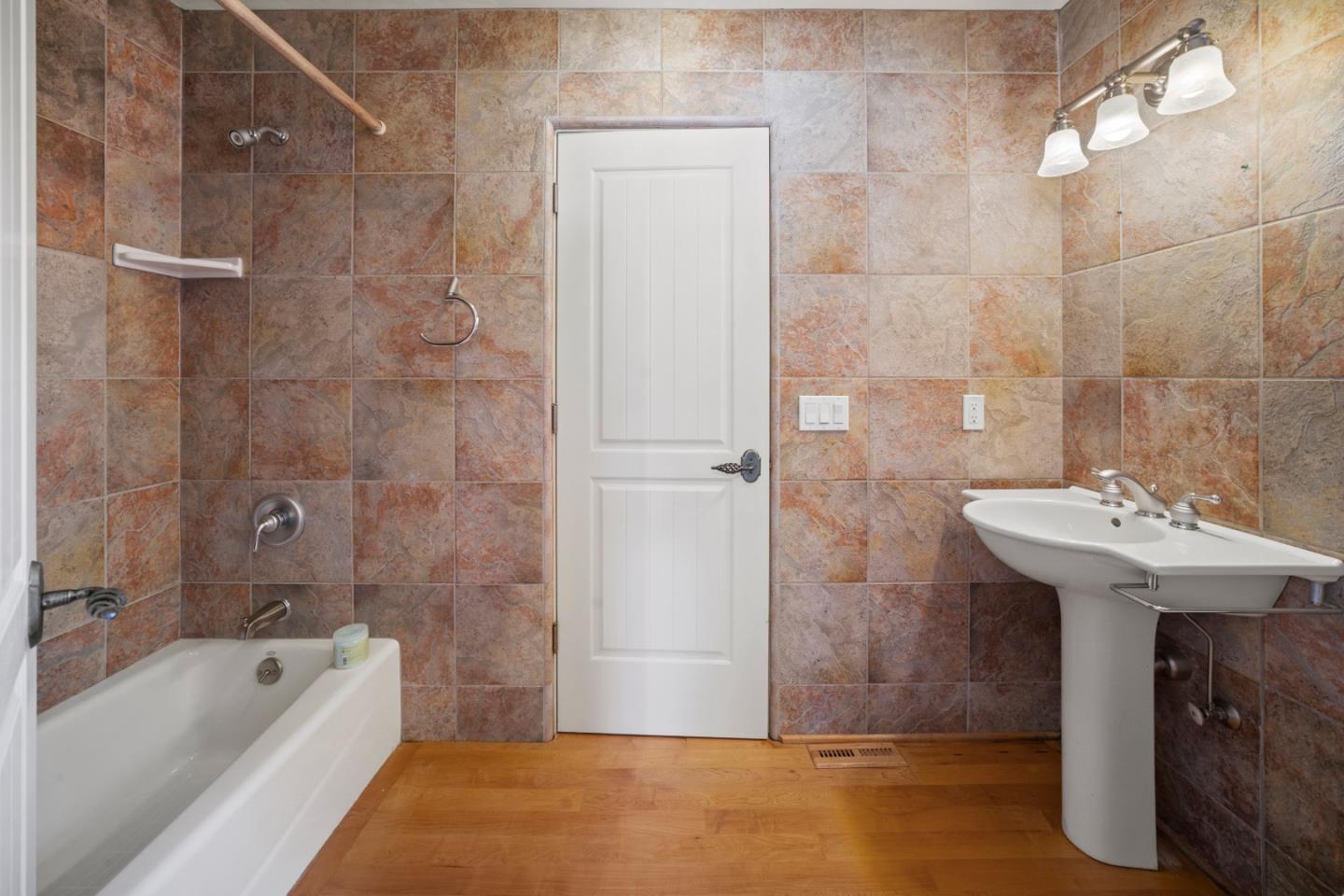 Detail Gallery Image 15 of 27 For 1030 Vaquero Rd, Pebble Beach,  CA 93953 - 4 Beds | 2/1 Baths